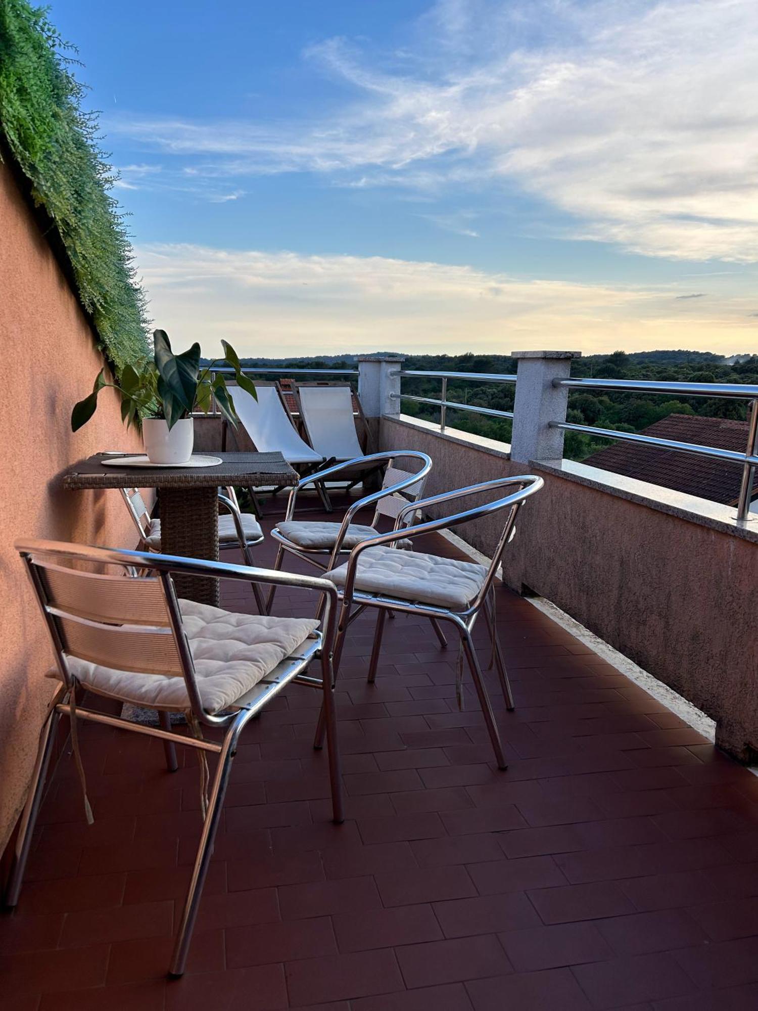 Apartments Mandic Πούλα Δωμάτιο φωτογραφία